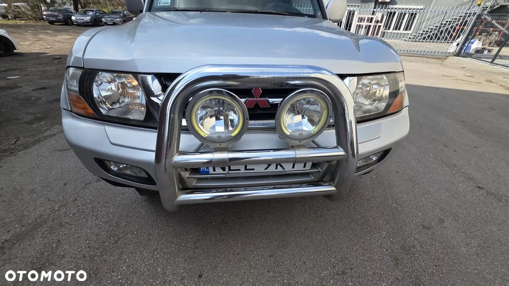 Mitsubishi Pajero - 23