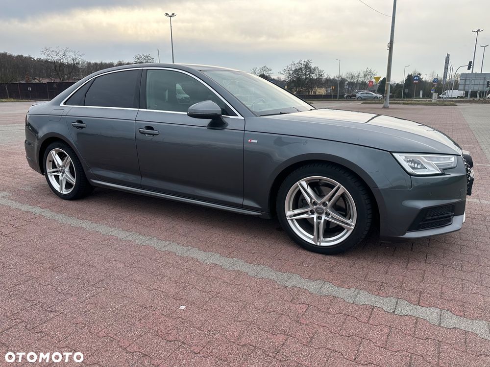 Audi A4 Limousine - 11