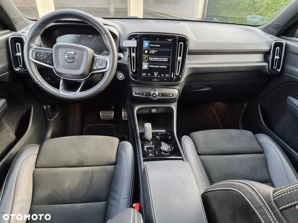 Volvo XC 40 T3 R-Design - 12