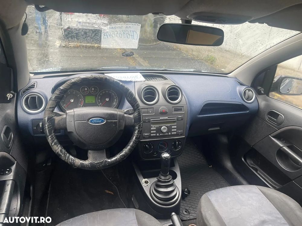 Ford Fiesta 1.3i Comfort - 6