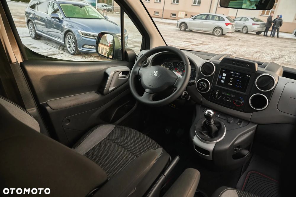 Peugeot Partner 1.6 BlueHDi Outdoor S&S - 27