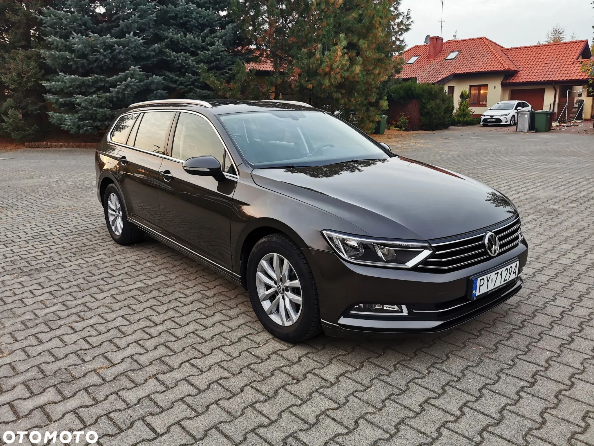 Volkswagen Passat Variant 1.6 TDI SCR DSG Business - 1