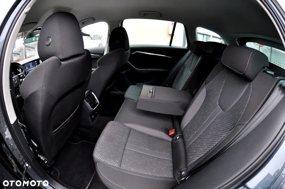 Skoda Octavia 2.0 TDI Style DSG - 16