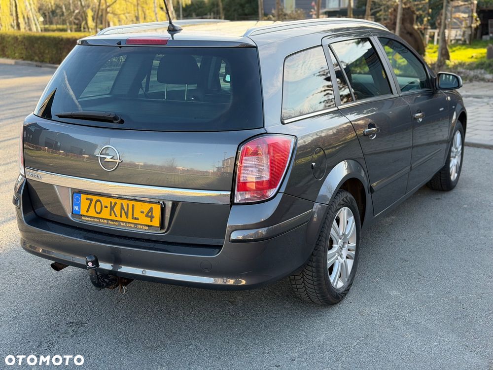 Opel Astra 1.6 Color Edition - 8