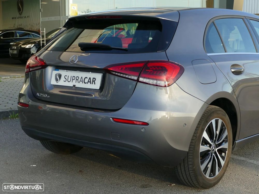 Mercedes-Benz A 250 e Style Plus - 16