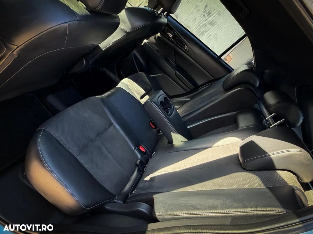 Mitsubishi Eclipse-Cross PHEV Intense+ Black - 8