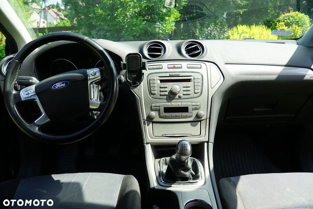 Ford Mondeo 1.8 TDCi Ghia - 8