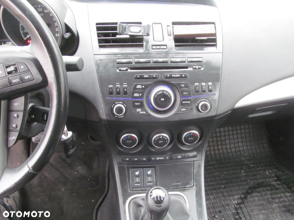 Mazda 3 1.6 Exclusive + - 11