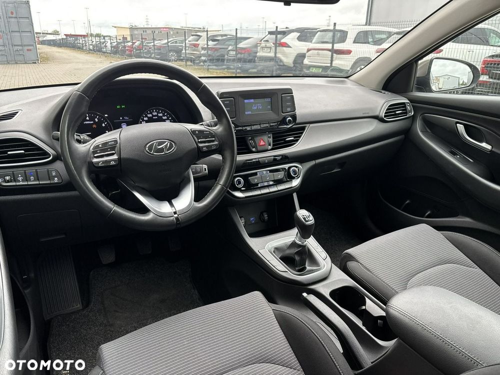 Hyundai i30 1.5 DPI Classic + - 12