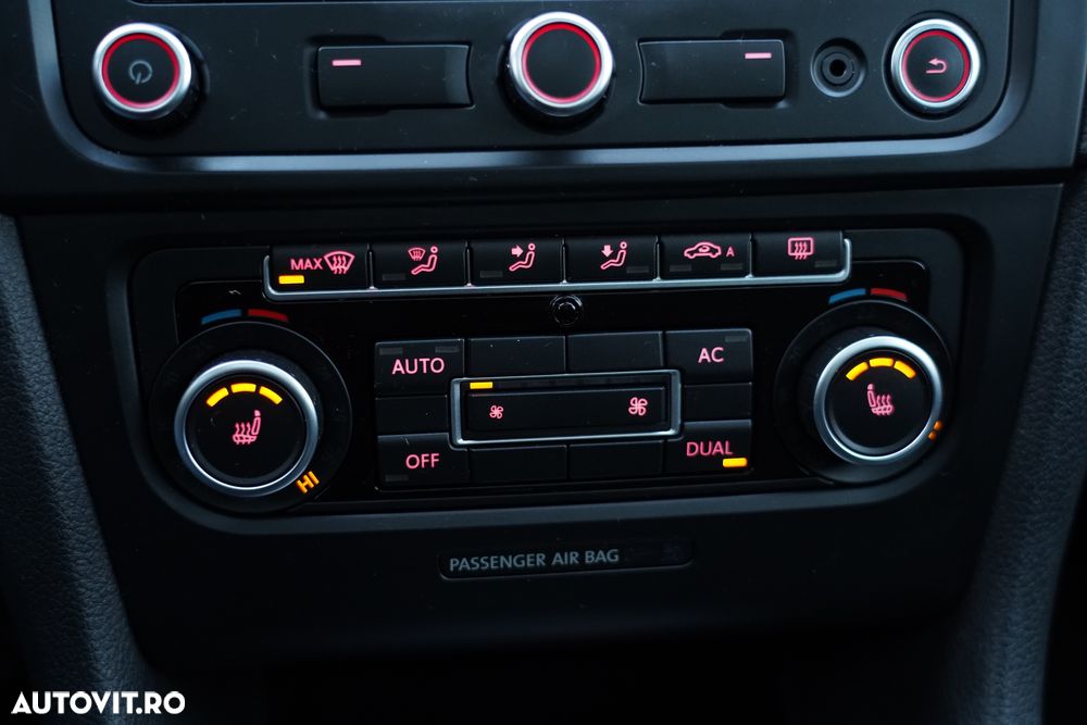 Volkswagen Golf Variant 2.0 TDI DPF DSG Highline - 21