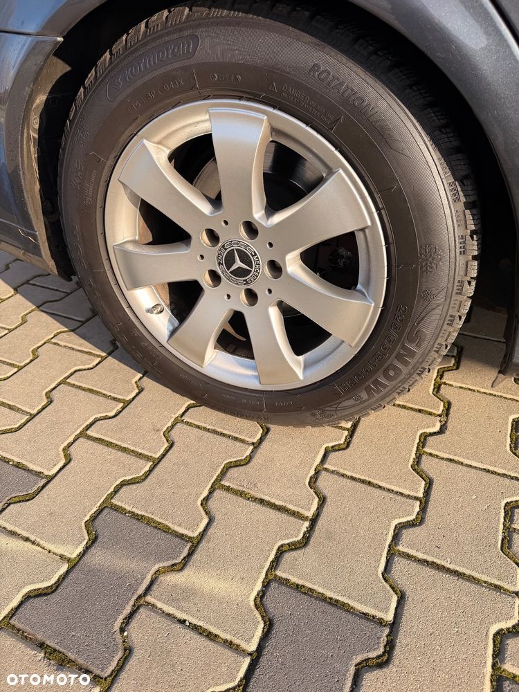 Mercedes-Benz Klasa E 280 4-Matic Avantgarde - 17