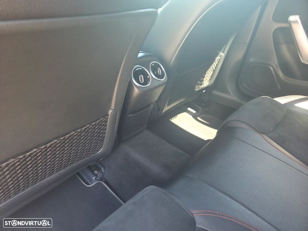 Mercedes-Benz A 180 d 7G-DCT AMG Line - 16