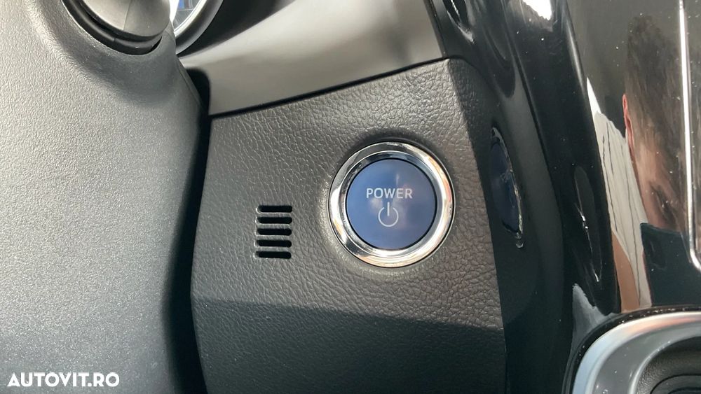 Toyota Auris 1.8 L VVT-i HSD Luna - 21