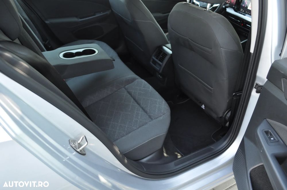 Volkswagen Golf 2.0 TDI SCR DSG Life - 18