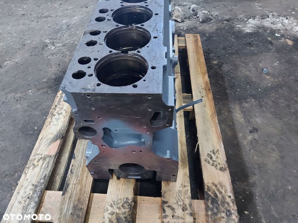 BLOK SILNIKA 836873096 MASSEY FERGUSON 8680 2011R - 6