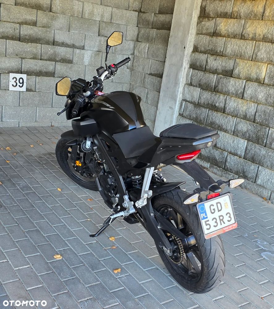 Yamaha MT - 4