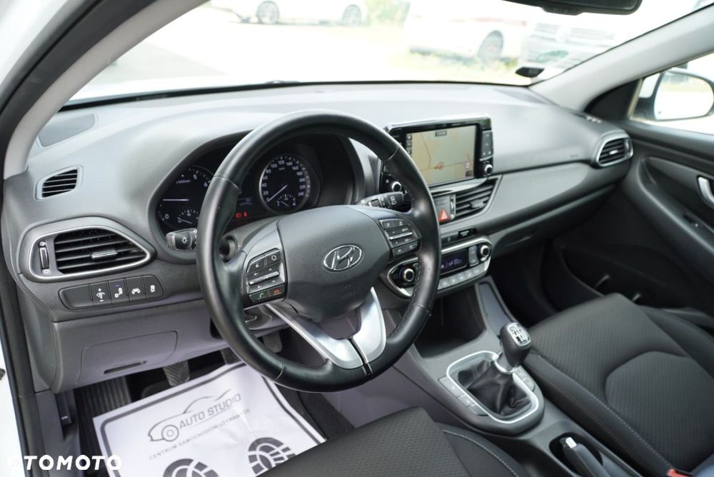 Hyundai i30 1.0 T-GDI Intro Edition - 10