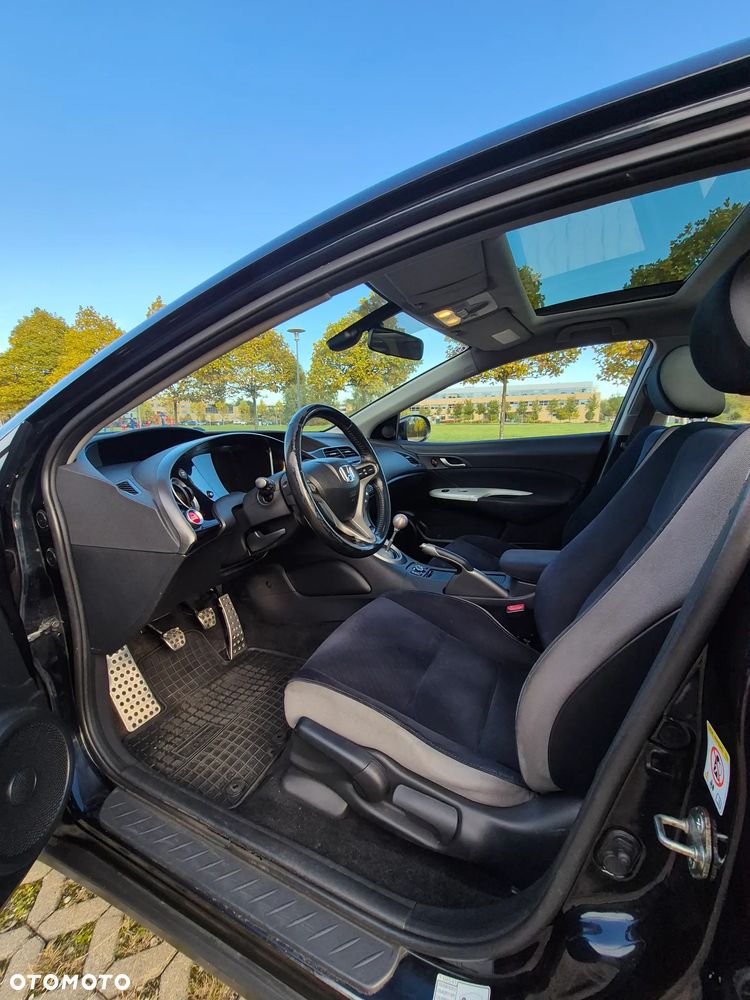 Honda Civic 1.8 Executive - 17