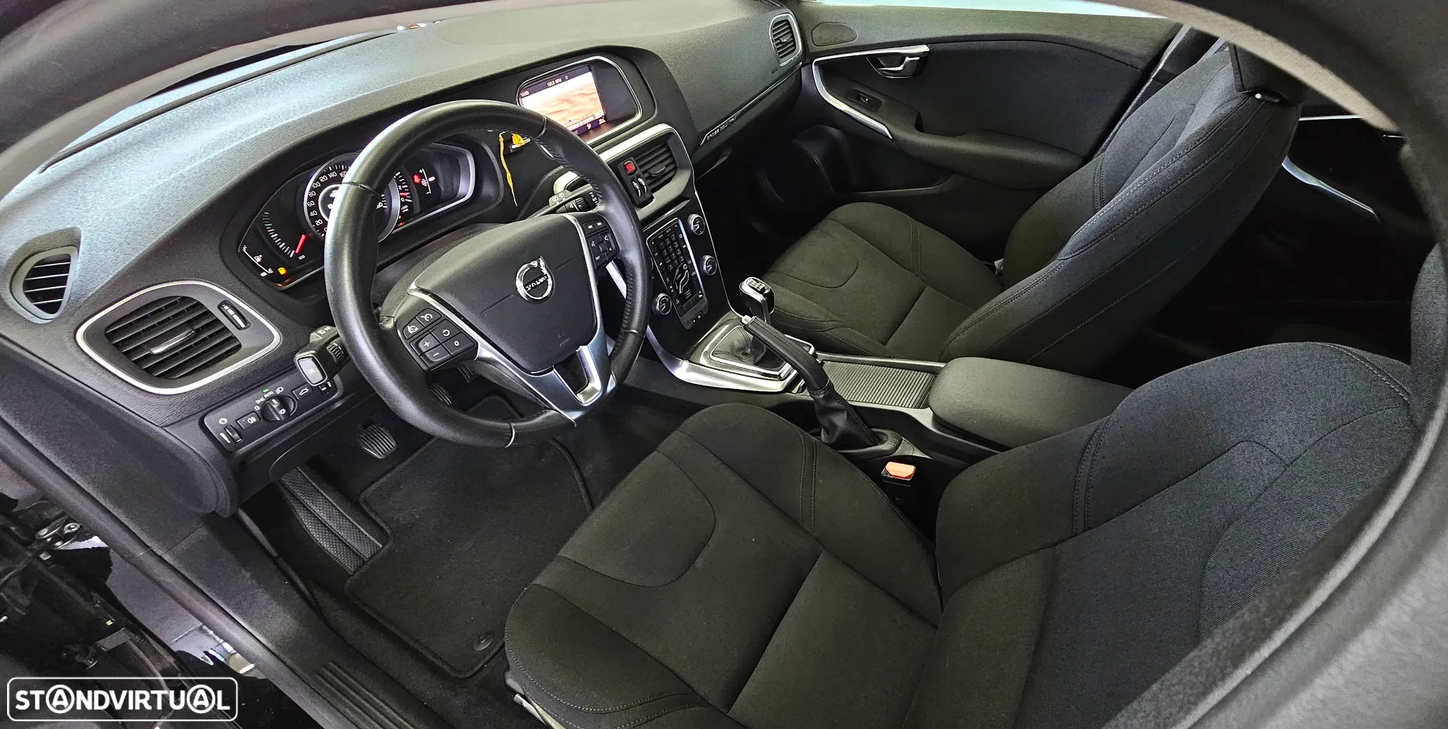 Volvo V40 Cross Country 2.0 D3 Kinetic - 16