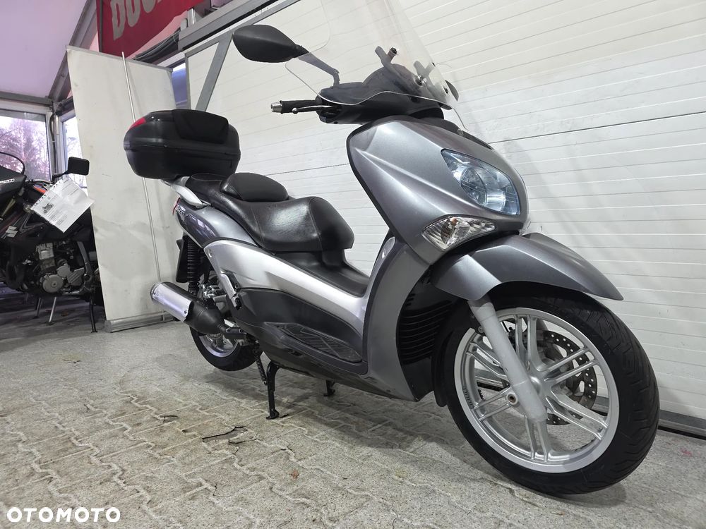 Yamaha X-max - 6