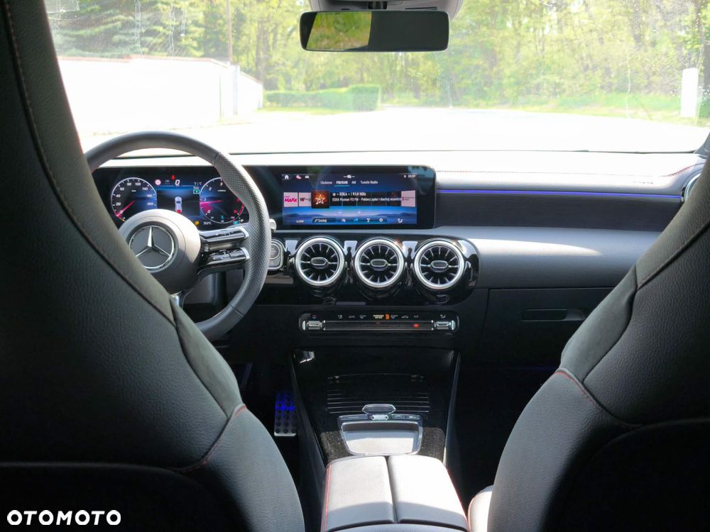 Mercedes-Benz CLA 200 d 8G-DCT AMG Line - 19
