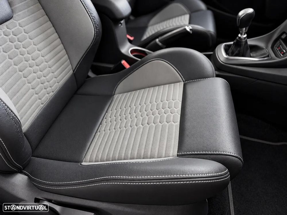 Ford Fiesta 1.6 EcoBoost c/ Pack Pele Desportiva ST - 34