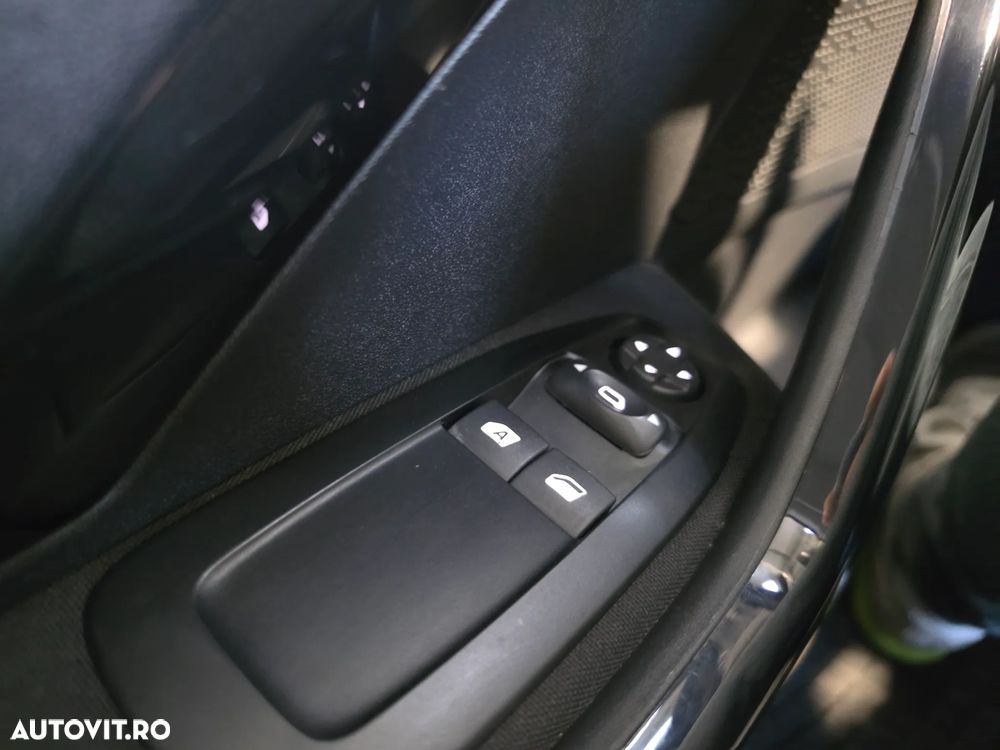 Peugeot 208 1.6 BlueHDi FAP Style - 20