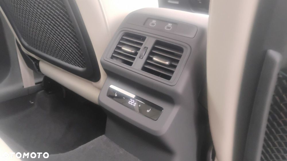 Audi Q5 Sportback - 25