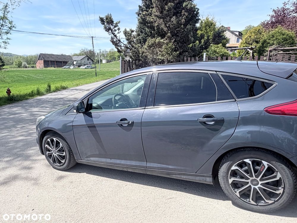 Ford Focus 1.6 TDCi DPF Start-Stopp-System Ambiente - 10