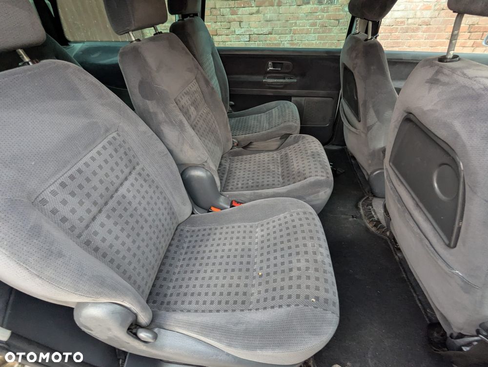 Volkswagen Sharan 1.9 TDI Basis - 10