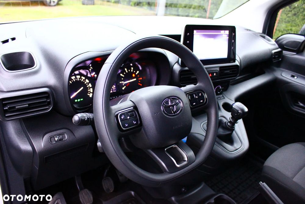 Toyota PROACE CITY BLASZAK 2 OSOBOWY 1.2 D-4T BENZYNA 110KM PEWNE AUTO FV23% - 27