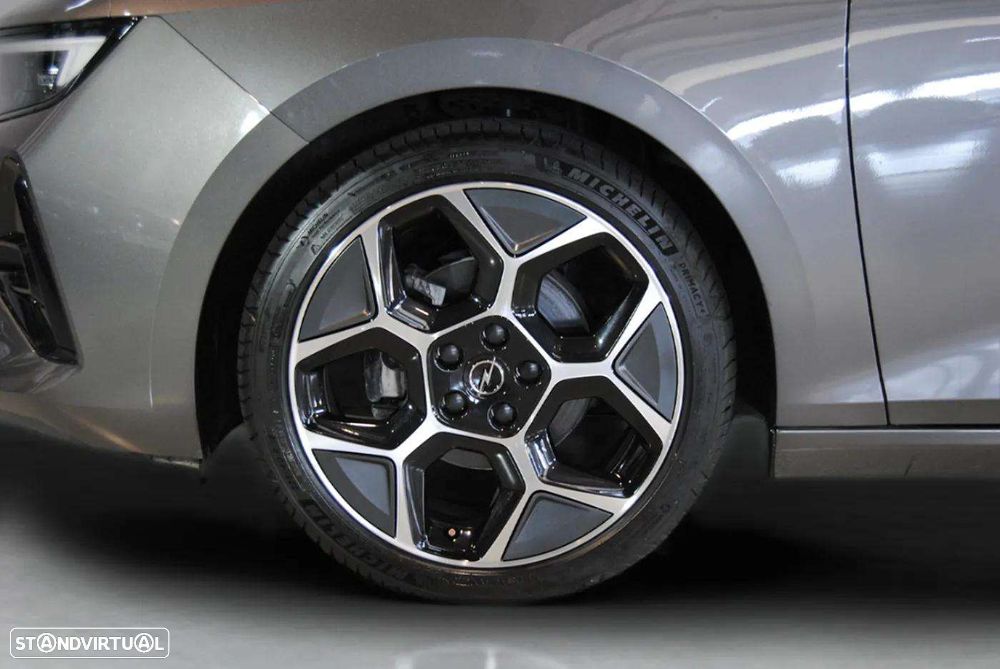 Opel Astra 1.2 T GS Line Aut. - 10