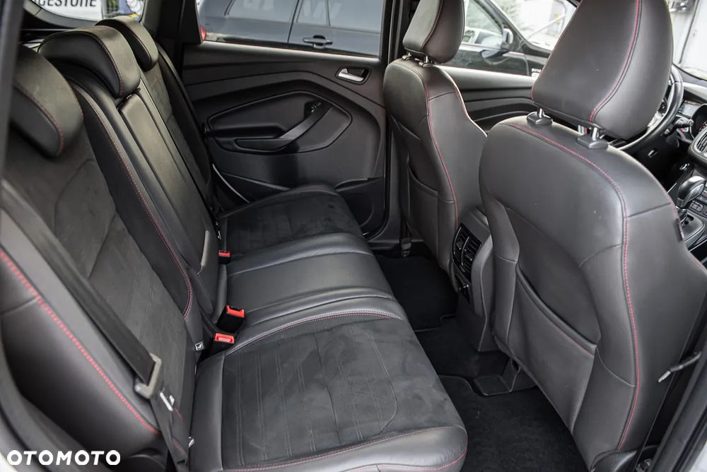 Ford Kuga 2.0 TDCi AWD ST-Line - 33