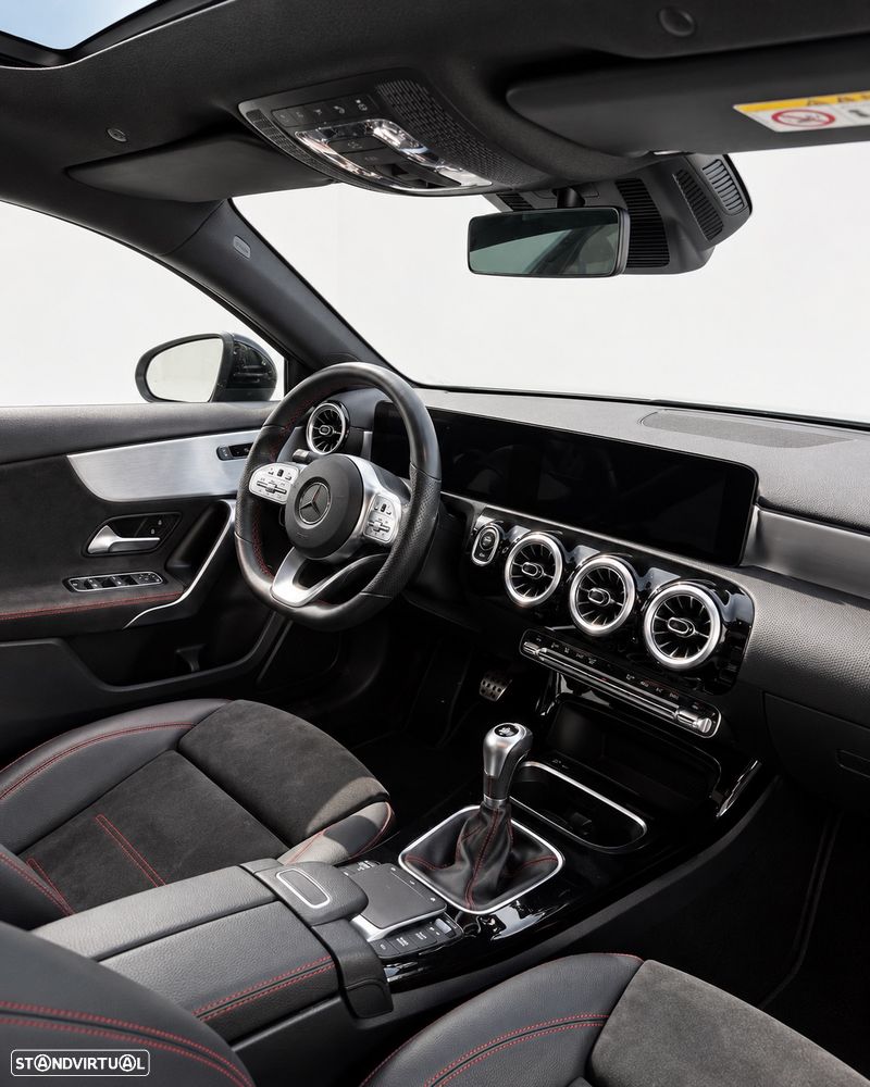 Mercedes-Benz A 180 AMG Line - 11
