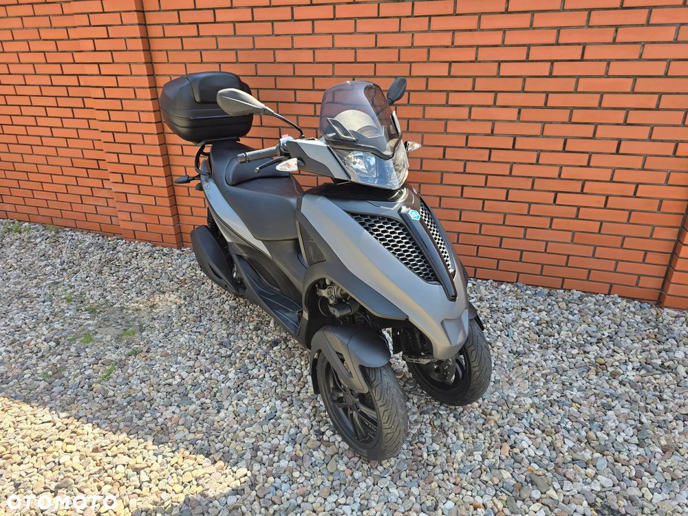 Piaggio MP-3 - 6