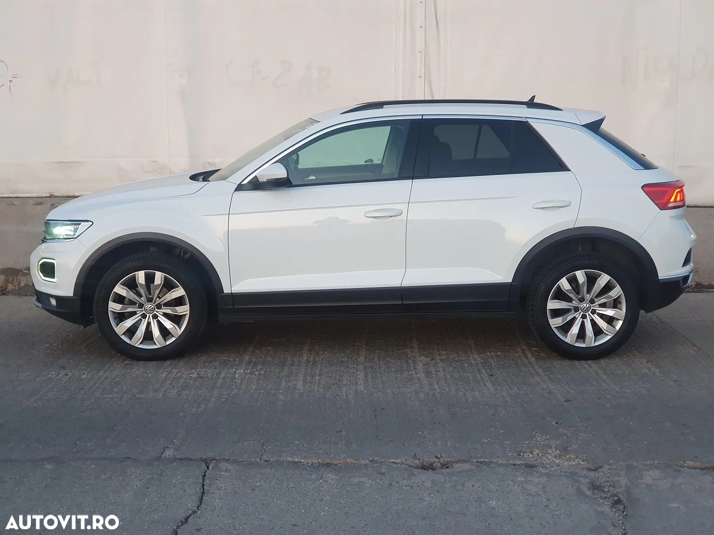Volkswagen T-ROC - 6