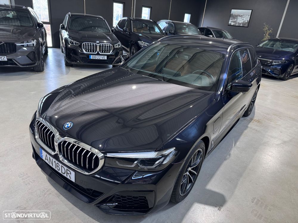 BMW 530 e Pack Desportivo M - 14