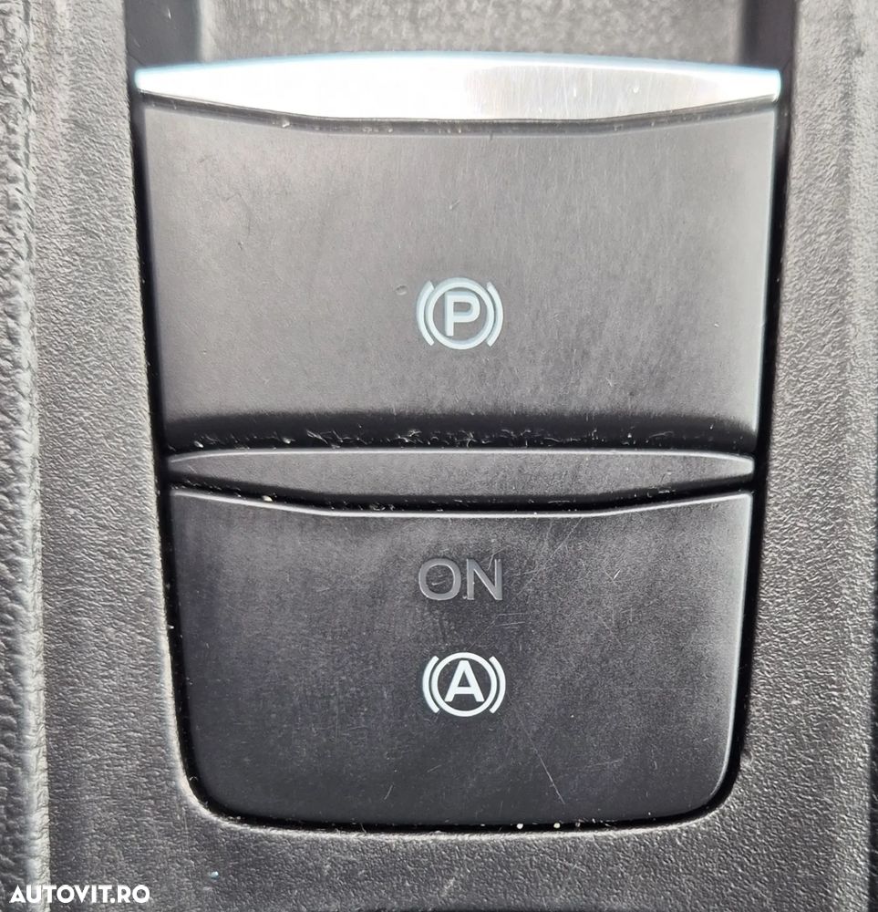 Ford Focus 1.5 EcoBlue Start-Stopp-System TITANIUM X - 24