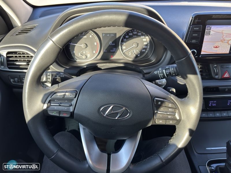 Hyundai i30 1.6 CRDI Comfort+Navi 7DCT - 8