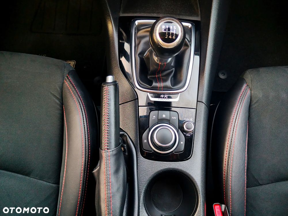 Mazda 3 SKYACTIV-G 120 NAKAMA - 24