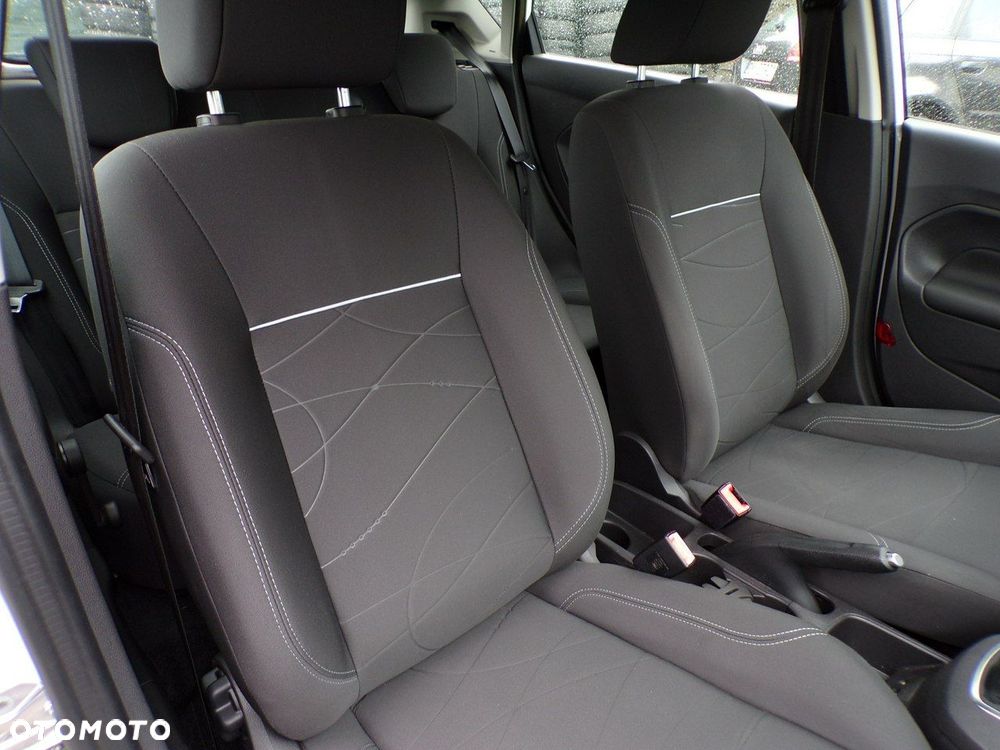 Ford Fiesta - 22