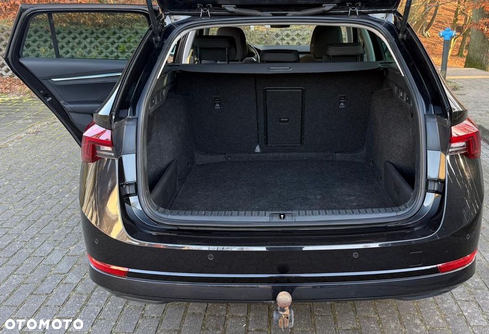 Skoda Octavia 2.0 TDI DSG Ambition - 27