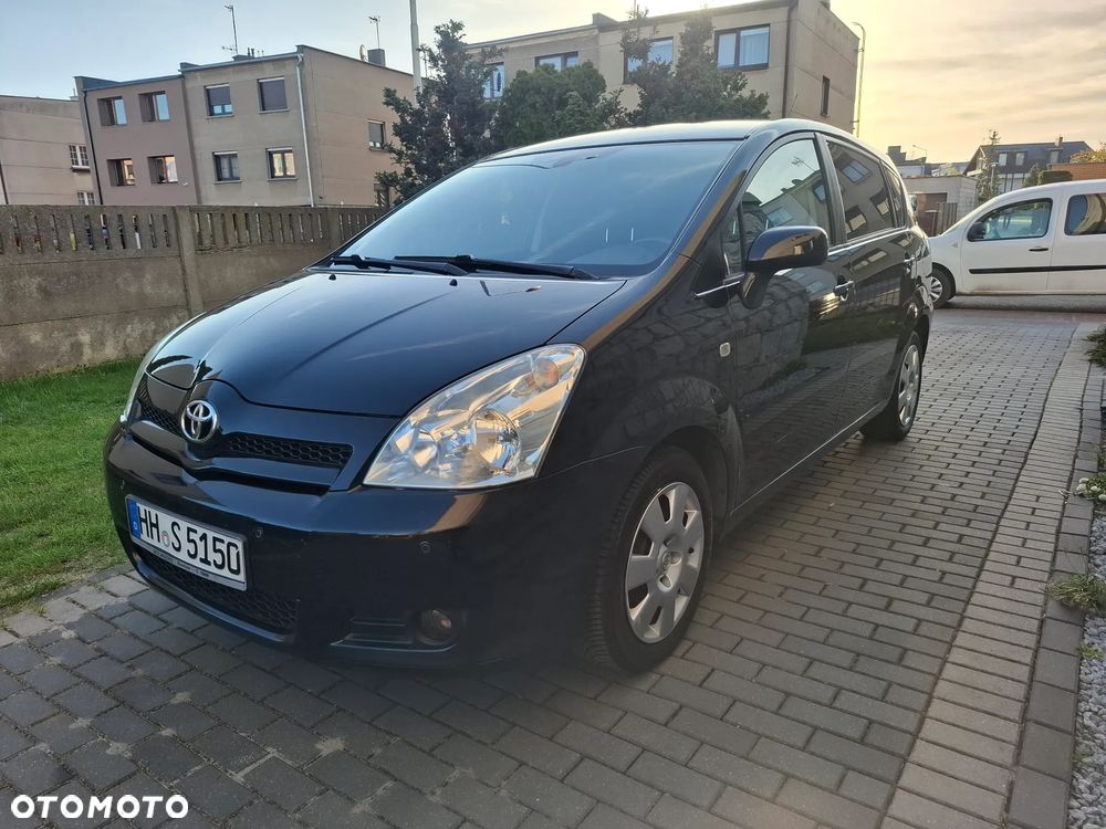 Toyota Corolla Verso - 3