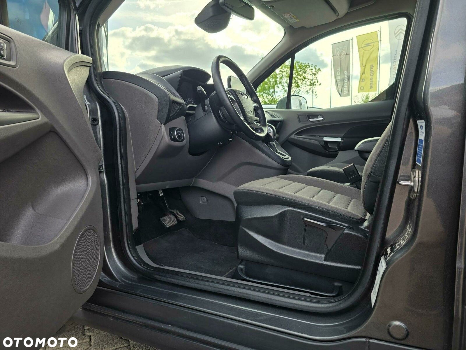 Ford Tourneo Connect 1.5 EcoBlue Titanium PowerShift - 11