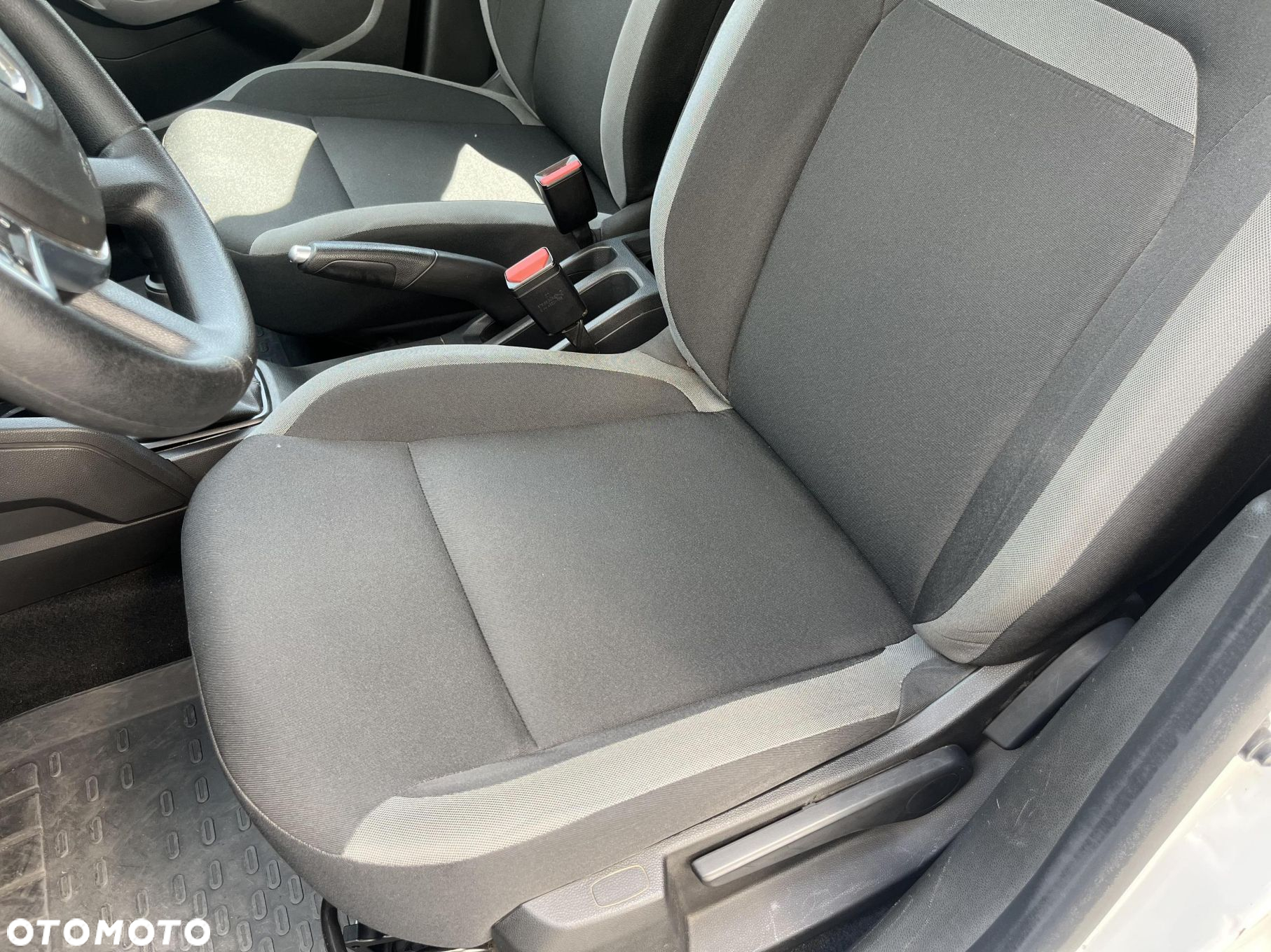 Dacia Duster 1.0 TCe Essential - 12