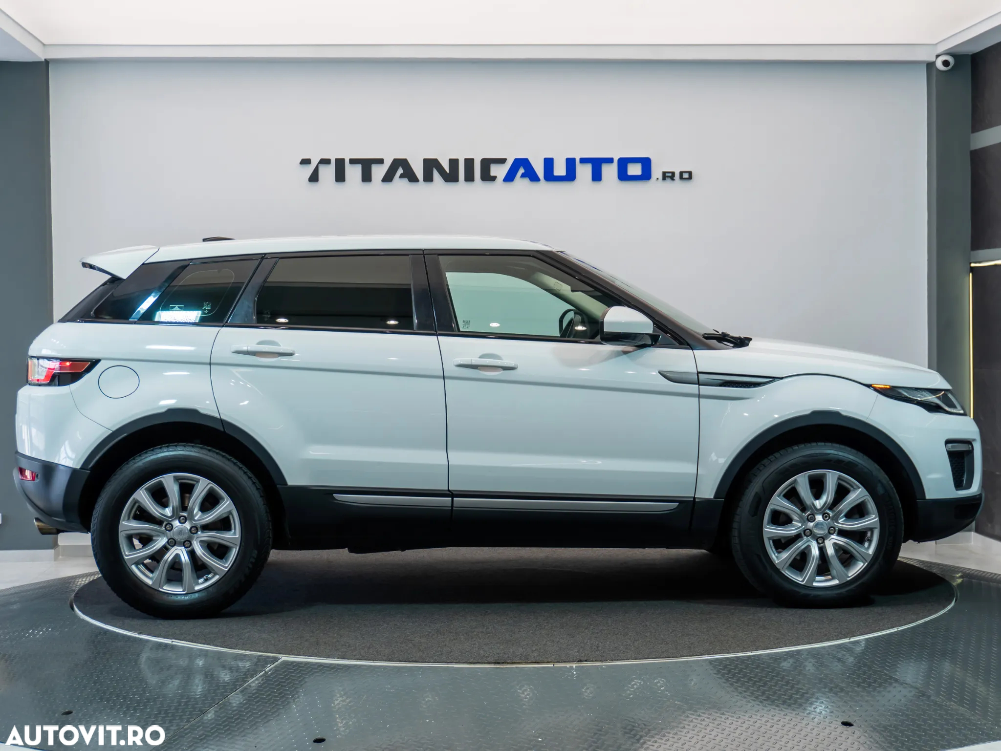 Land Rover Range Rover Evoque - 10