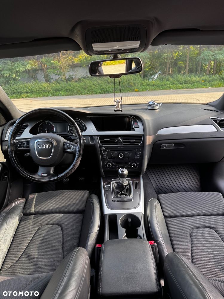 Audi A4 Limousine - 26