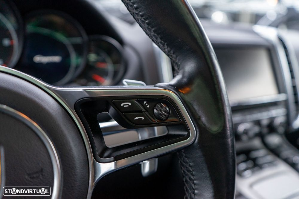 Porsche Cayenne - 44