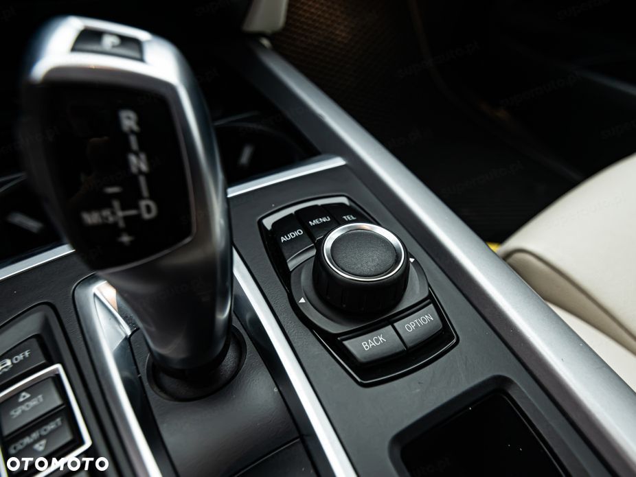 BMW X5 xDrive25d - 24