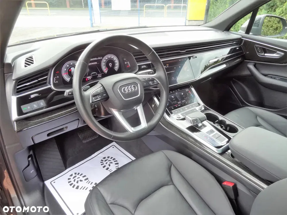 Audi Q7 - 9